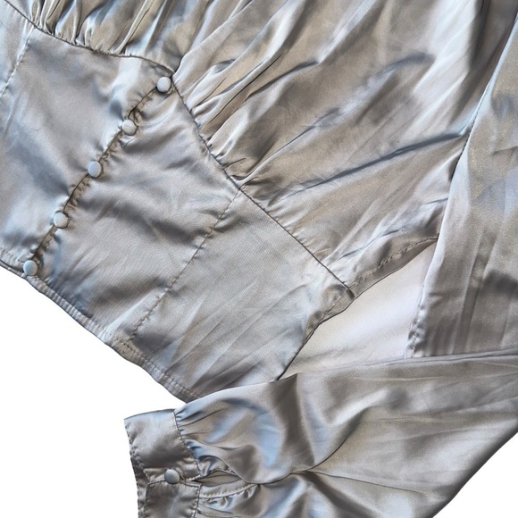 WOMENS SATIN BLOUSE, CHAMPAGNE COLOUR, SIZE  M | TRIPLE SEVEN - Picture 3 of 15